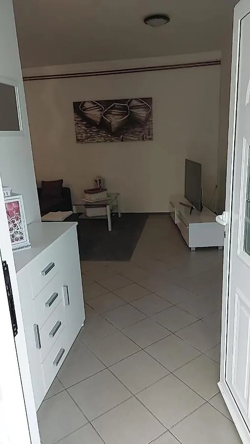 Apartmani Katarina Mundanije 0*,