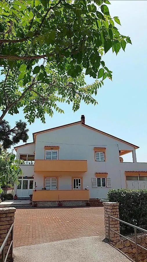 Apartmani Katarina Mundanije