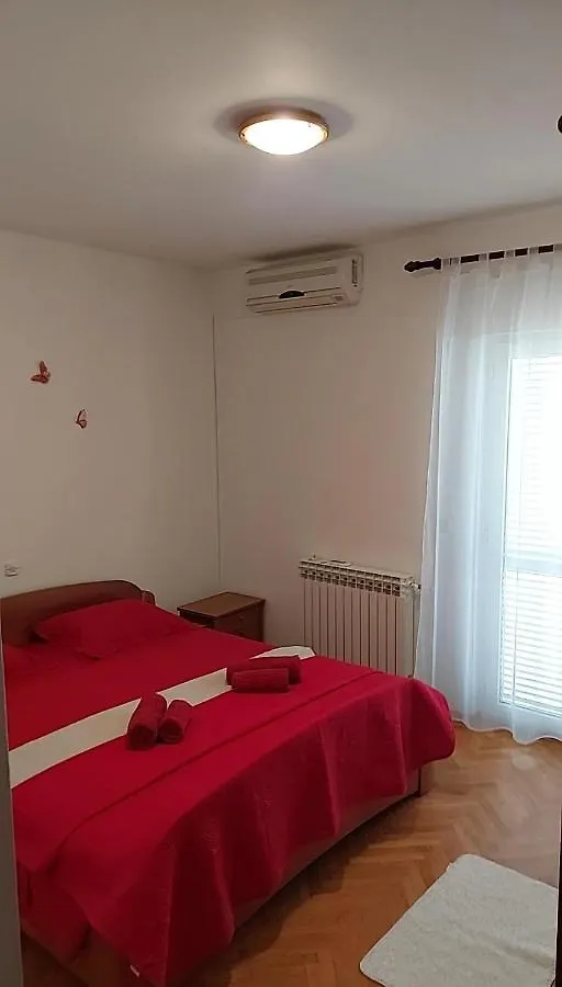 Apartmani Katarina Mundanije